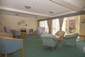 COMMUNAL LOUNGE- click for photo gallery